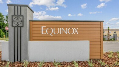 4927 Nebula Ln in Jacksonville, FL - Foto de edificio - Building Photo