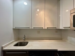 925 W Carmen Ave in Chicago, IL - Foto de edificio - Building Photo