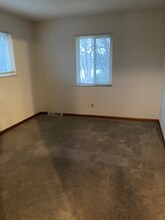 3020 Carskaddon Ave, Unit 4 in Toledo, OH - Building Photo - Building Photo