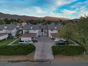 21533 Golden Hills Blvd in Tehachapi, CA - Building Photo - Building Photo