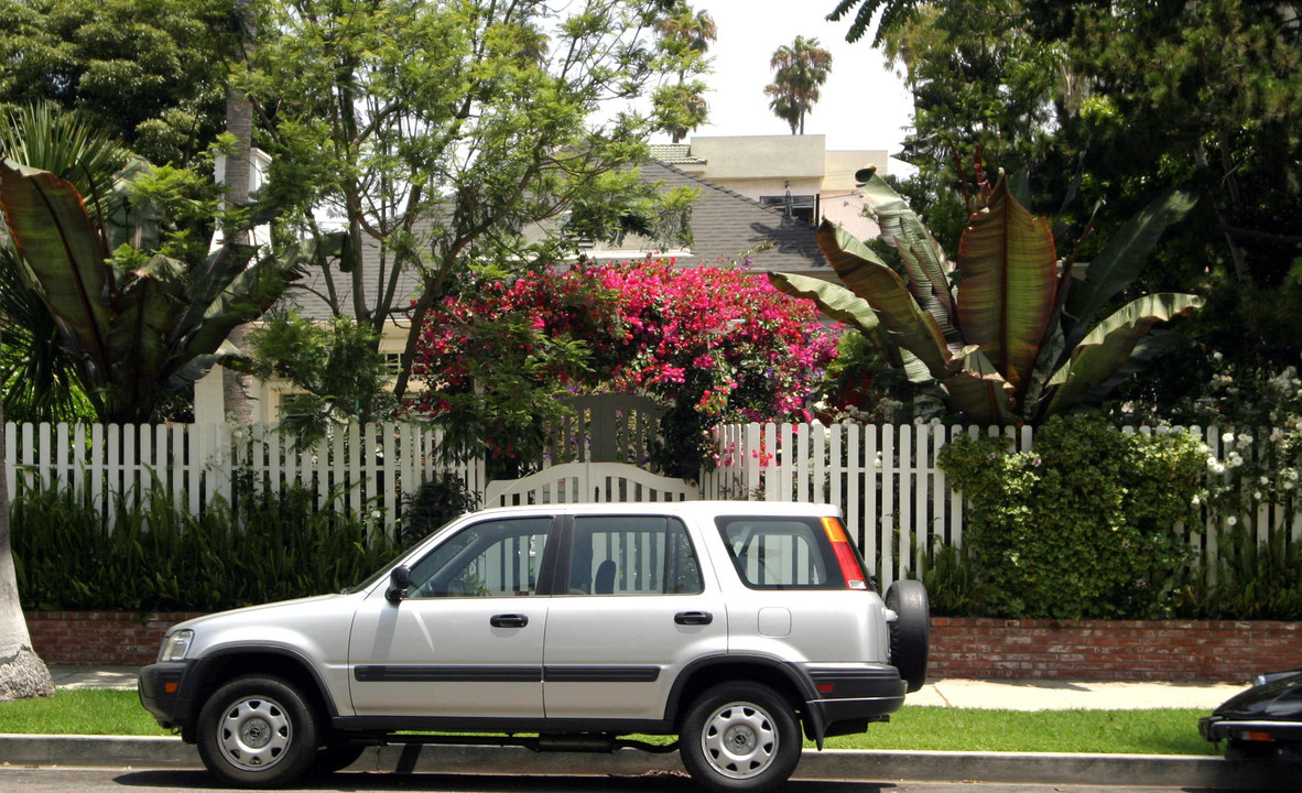 1043 4th St in Santa Monica, CA - Building Photo