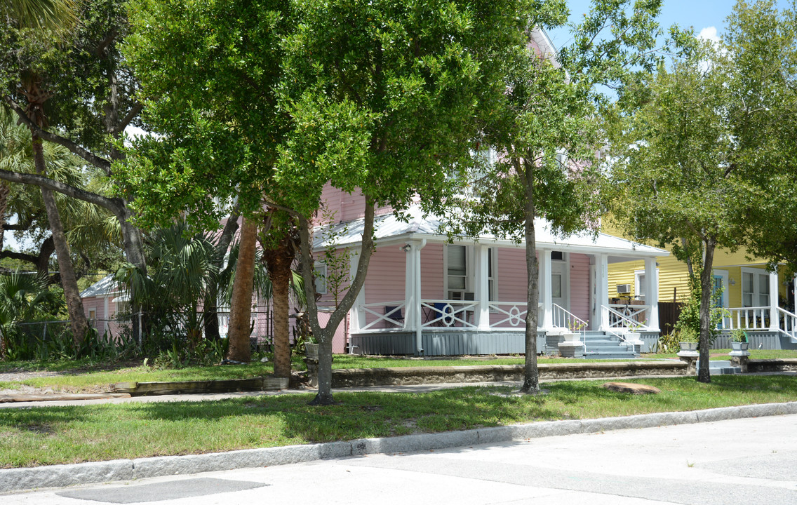 215 S Fielding Ave in Tampa, FL - Foto de edificio