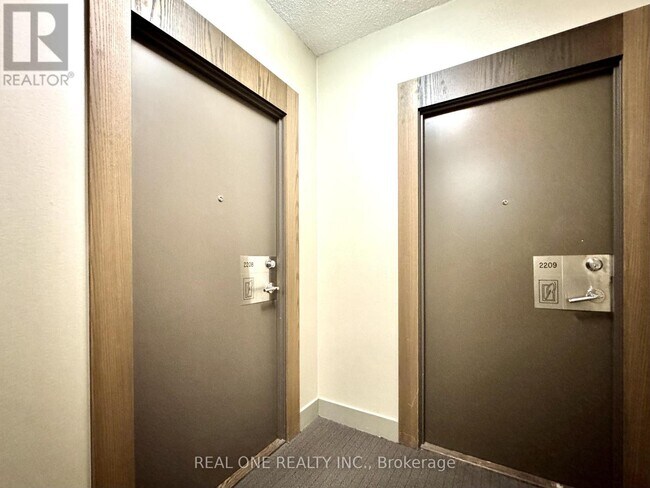 4099 Brickstone Mews in Mississauga, ON - Building Photo - Building Photo