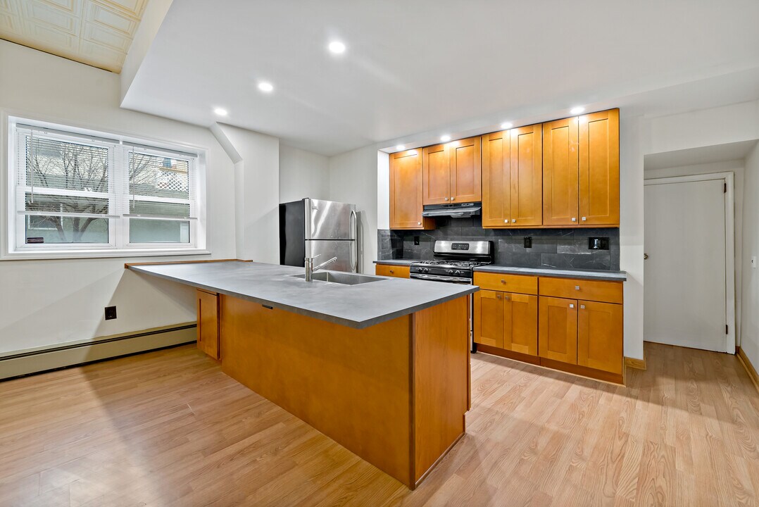 1332 S 7th St in Philadelphia, PA - Foto de edificio