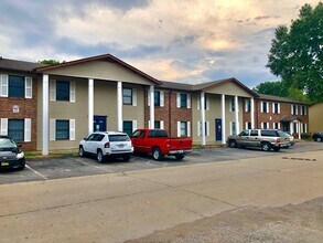 1543 James Patrick Ln in St. Louis, MO - Building Photo - Building Photo