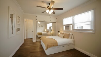 4325 Clinton St in Los Angeles, CA - Building Photo - Building Photo