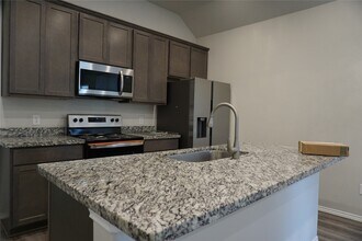 10197 Barberry St in Willis, TX - Building Photo - Building Photo