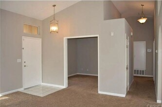 42810 Fanchon Ave in Lancaster, CA - Foto de edificio - Building Photo