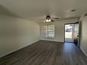 512 Rorary Dr in Richardson, TX - Building Photo - Building Photo