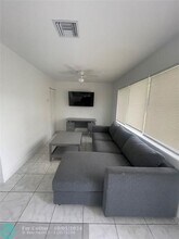 1135 NE 15th Ave-Unit -5 in Fort Lauderdale, FL - Building Photo - Building Photo