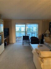101 SE 3rd Ave in Dania Beach, FL - Building Photo - Building Photo
