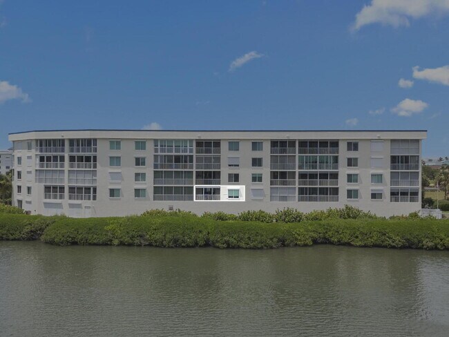190 Pinellas Ln-Unit -208A in Cocoa Beach, FL - Building Photo - Building Photo