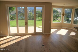 506 Ravensbury St in Lake Sherwood, CA - Building Photo - Building Photo