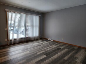 904 Laurie Dr in Madison, WI - Building Photo - Building Photo