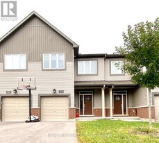 415 Kayak St in Ottawa, ON - Building Photo