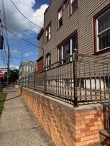 93-02 202nd St in Queens, NY - Building Photo