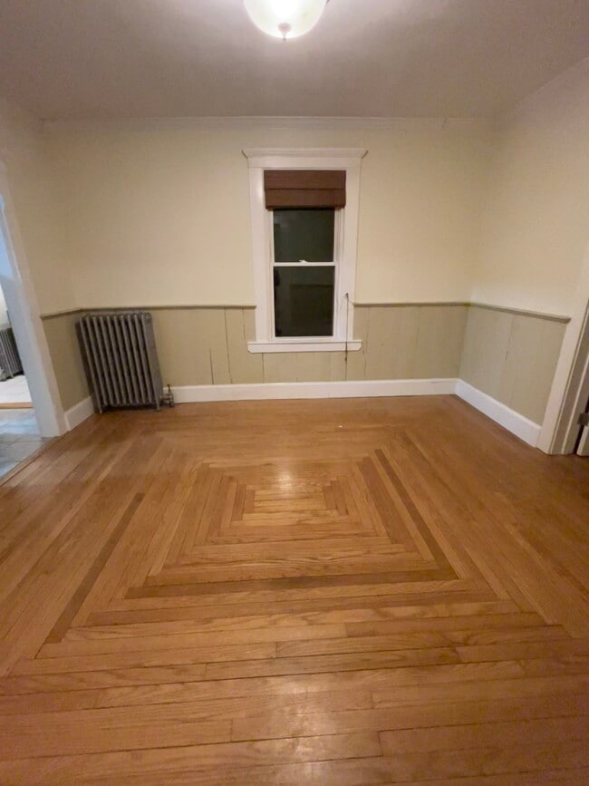 15 Wellsville Ave, Unit A in New Milford, CT - Building Photo - Building Photo