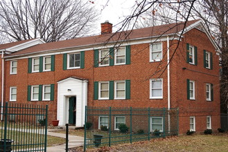 Camptron Apartments in Cleveland, OH - Building Photo - Building Photo