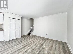 120 Hawthorne Rd in London, ON - Building Photo - Building Photo