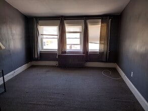 43 McCabe Ave in Pawtucket, RI - Building Photo - Building Photo