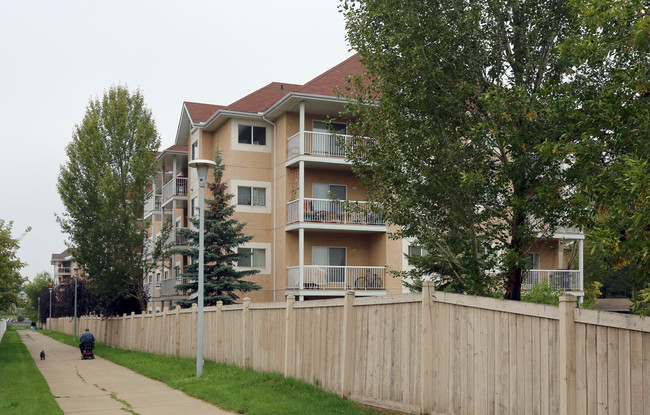 Balmoral Apartments in Edmonton, AB - Building Photo - Building Photo