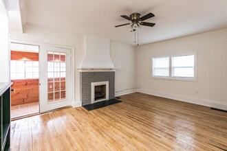 1207 Madison St-Unit -FL2-W in Syracuse, NY - Building Photo - Building Photo