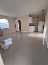 6862 SW 20th Ct in Miramar, FL - Building Photo - Building Photo