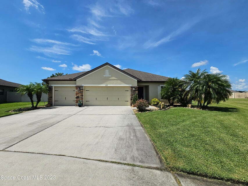 1255 Sangria Cir in Rockledge, FL - Foto de edificio