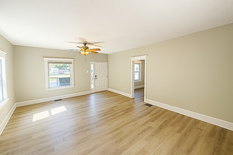 321 Harlan St in Indianapolis, IN - Building Photo - Building Photo