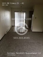 1031 NE Cowls St in McMinnville, OR - Building Photo - Building Photo