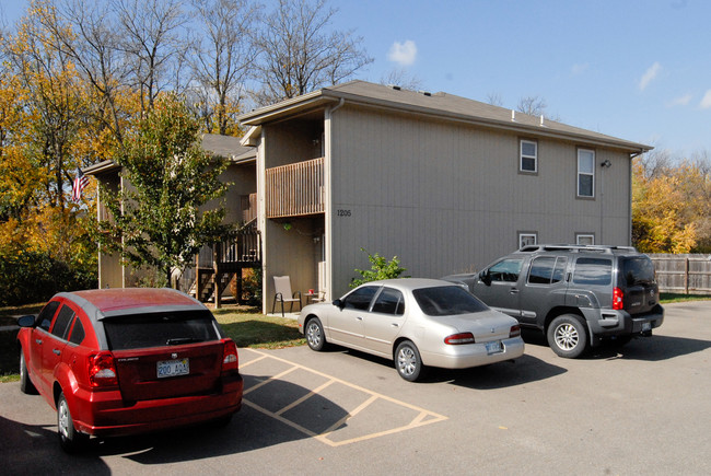 1205 SW Harvey St in Topeka, KS - Building Photo - Building Photo