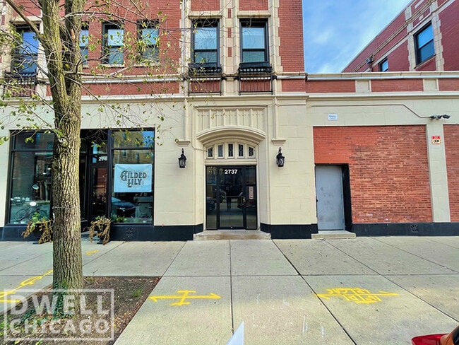 2747 N Spaulding Ave, Unit 209