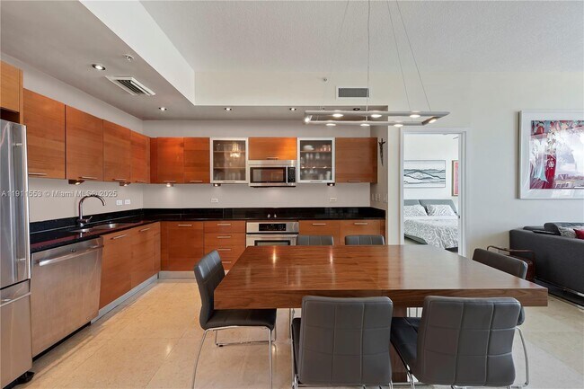 3470 E Coast Ave in Miami, FL - Building Photo - Building Photo