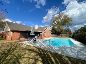 4032 Leesway Cir in Pensacola, FL - Building Photo