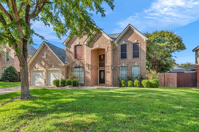 1924 Waterford Dr in Grapevine, TX - Foto de edificio - Building Photo