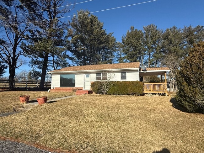 300 Monticello Ln in Blacksburg, VA - Building Photo - Building Photo