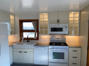 1215 Akehurst Rd in Pittsburgh, PA - Building Photo - Building Photo