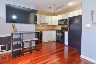 200 Falls Blvd in Quincy, MA - Building Photo - Building Photo