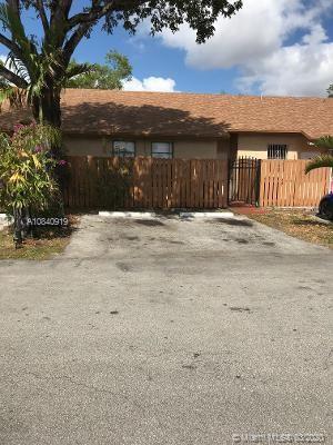 18954 NW 67th Pl-Unit -18954 in Hialeah, FL - Building Photo - Building Photo