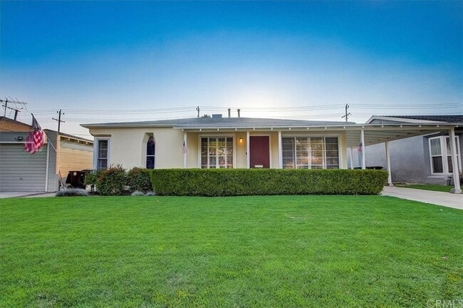 property at 1331 N Lincoln St