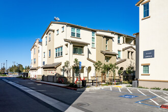 601 El Camino Real in Redwood City, CA - Foto de edificio - Building Photo