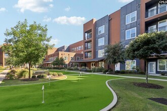 440 Town Center Pl, Unit A2 in Columbia, SC - Building Photo - Building Photo