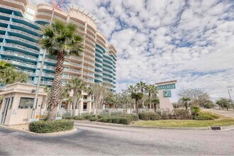 2228 Beach Dr in Gulfport, MS - Building Photo - Building Photo