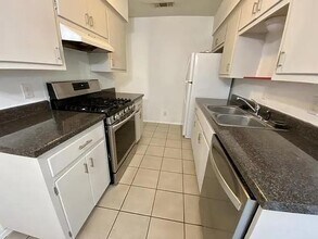 8116 Exmoor Dr in Austin, TX - Building Photo - Building Photo