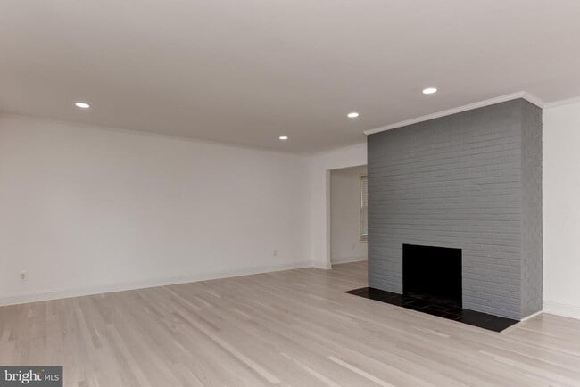 3858 N Tazewell St in Arlington, VA - Building Photo - Building Photo