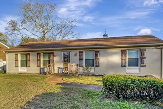 4808 Shadescrest Dr in Nashville, TN - Building Photo - Building Photo