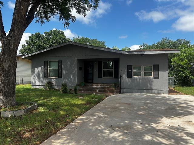 property at 902 S Jefferson Dr
