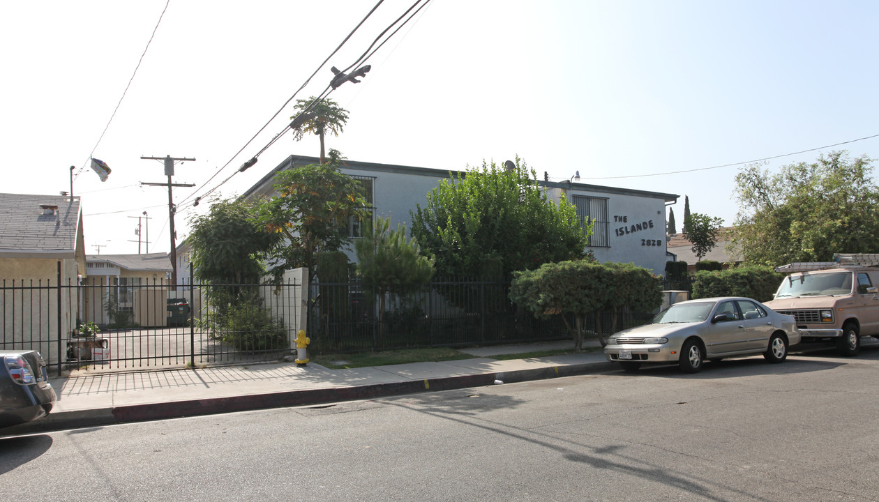 The Islander in El Monte, CA - Foto de edificio