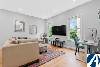 25 Chilcott Pl in Boston, MA - Building Photo - Building Photo