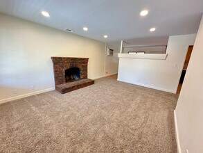 1222 Wagoner Dr in Livermore, CA - Building Photo - Building Photo